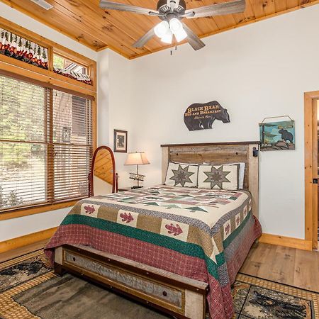 Five Bears Mountain View Lodge Севьервилл Экстерьер фото