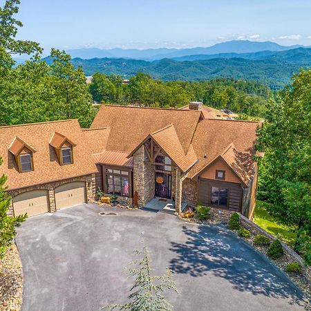 Five Bears Mountain View Lodge Севьервилл Экстерьер фото