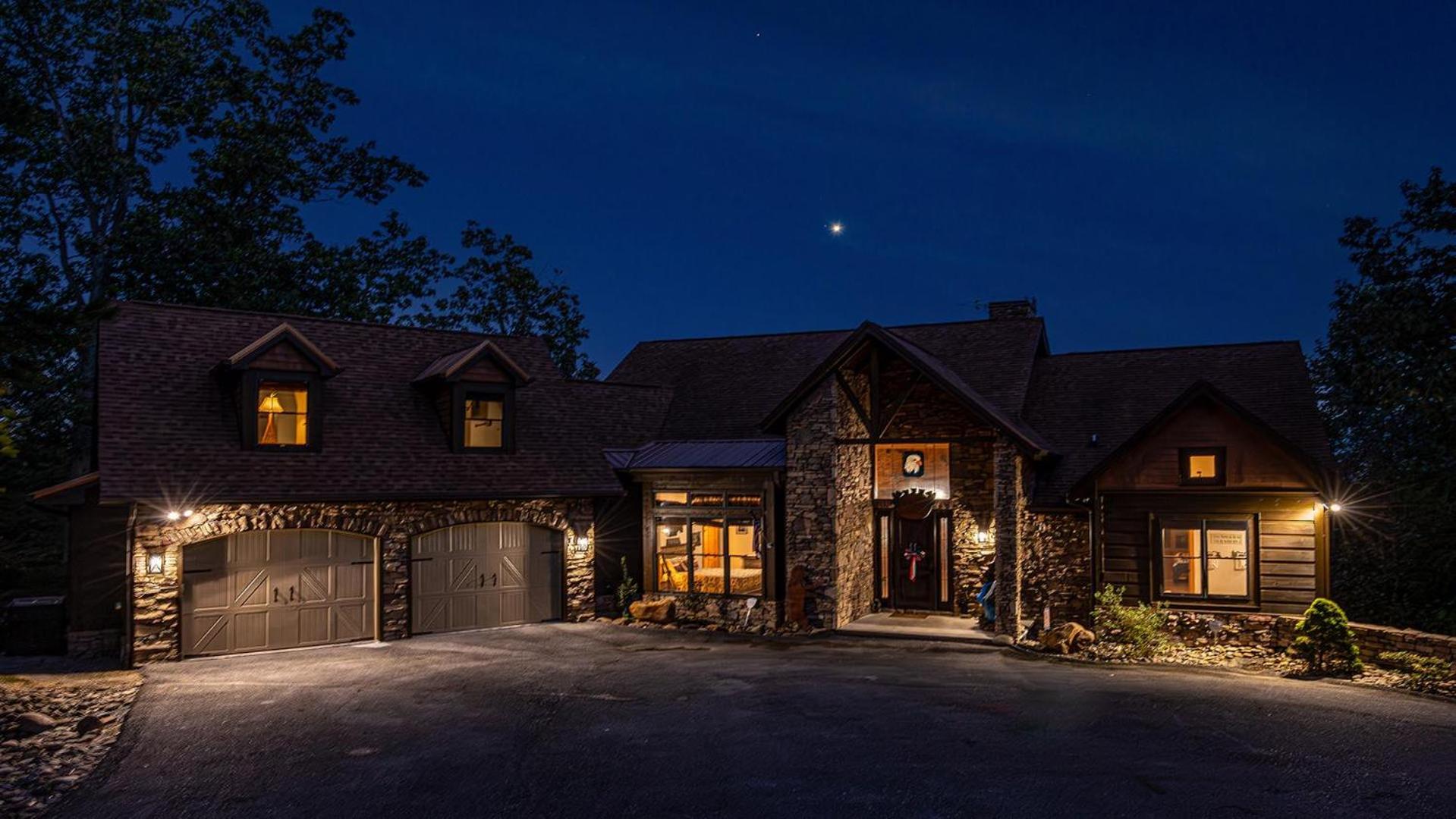 Five Bears Mountain View Lodge Севьервилл Экстерьер фото