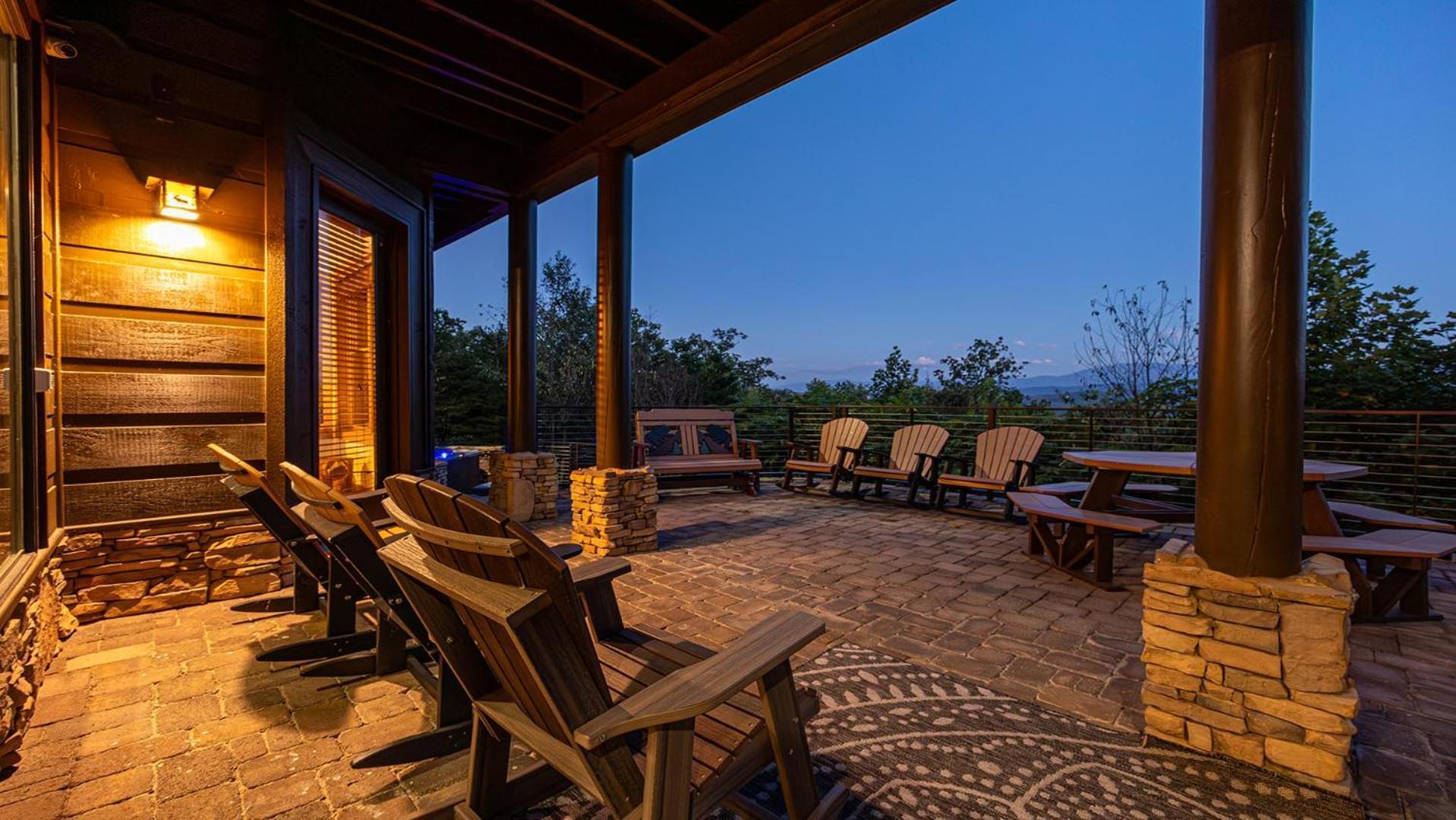 Five Bears Mountain View Lodge Севьервилл Экстерьер фото