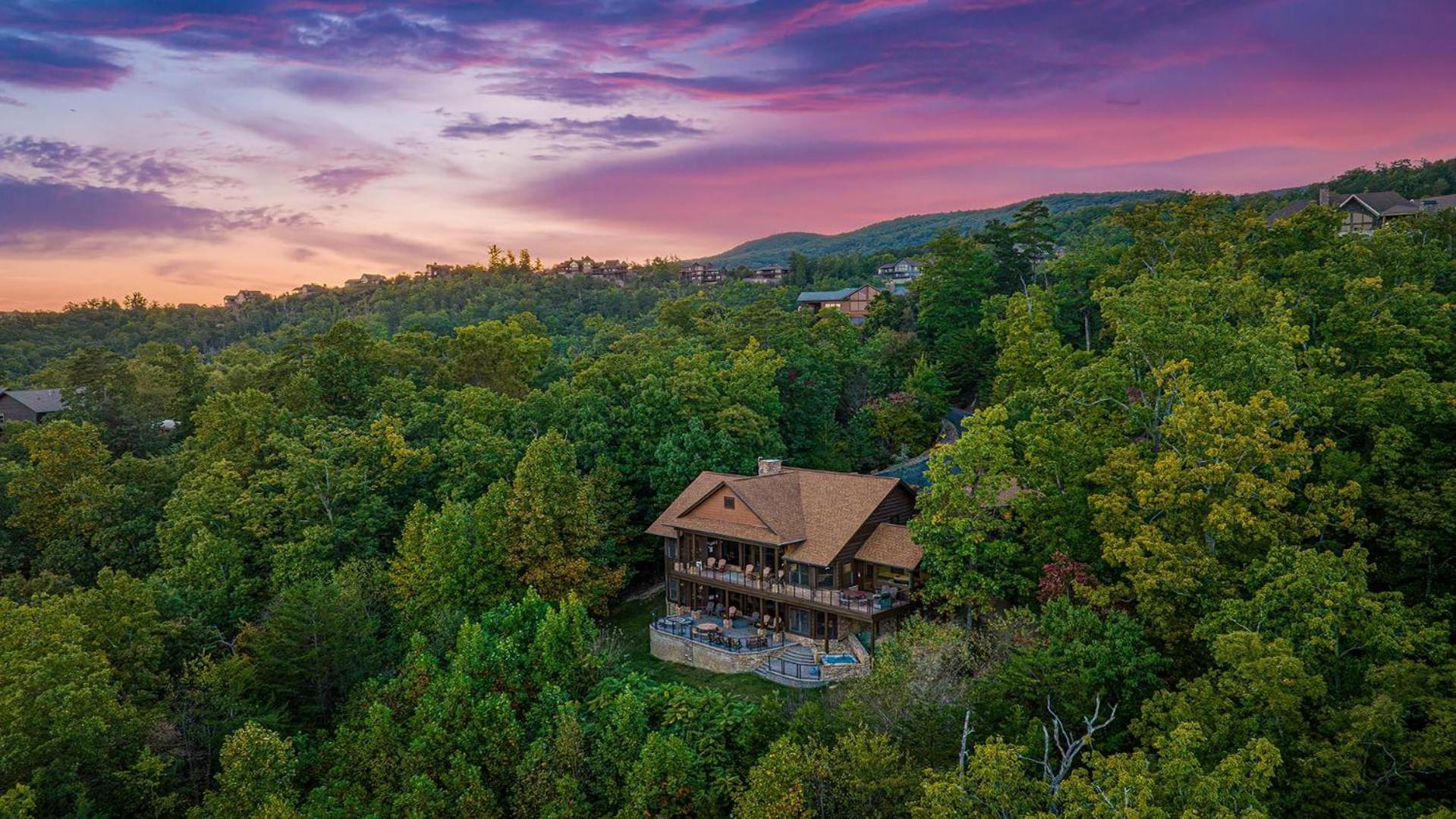 Five Bears Mountain View Lodge Севьервилл Экстерьер фото