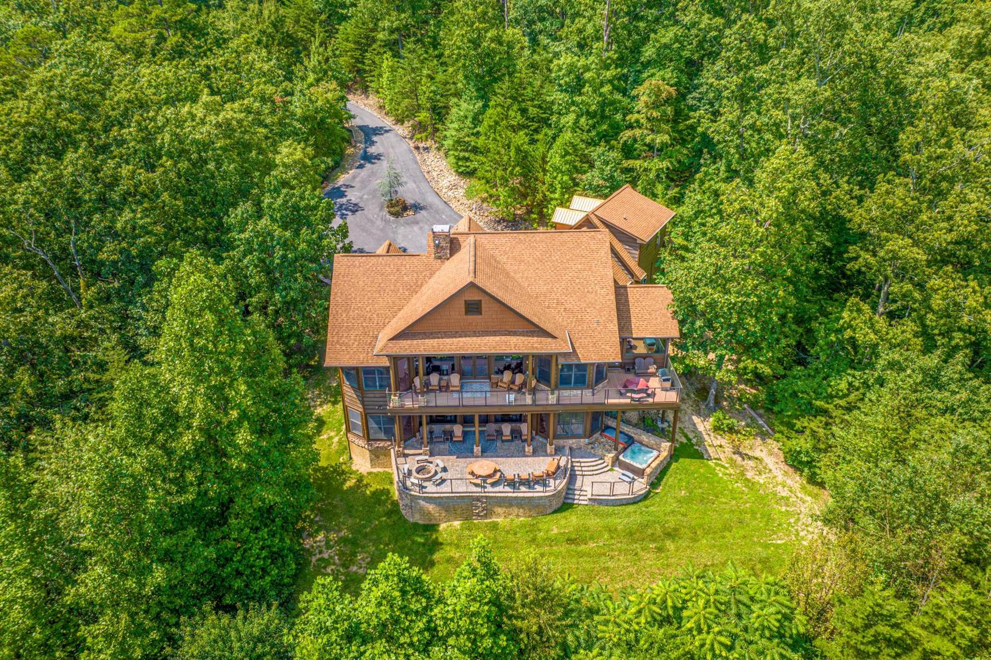 Five Bears Mountain View Lodge Севьервилл Экстерьер фото