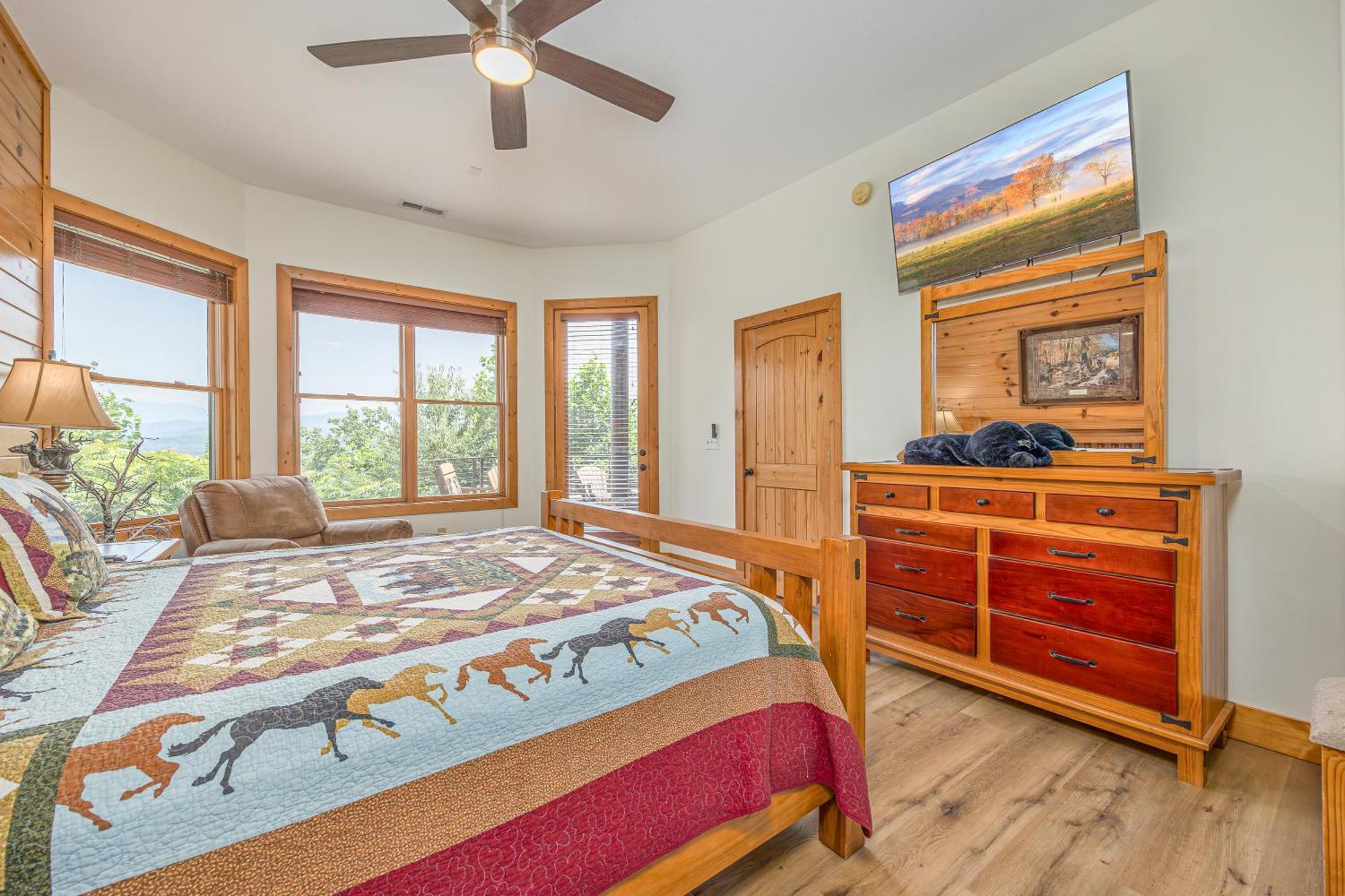 Five Bears Mountain View Lodge Севьервилл Экстерьер фото