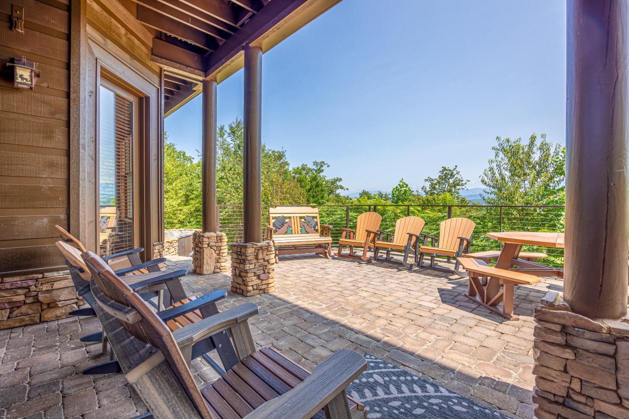 Five Bears Mountain View Lodge Севьервилл Экстерьер фото