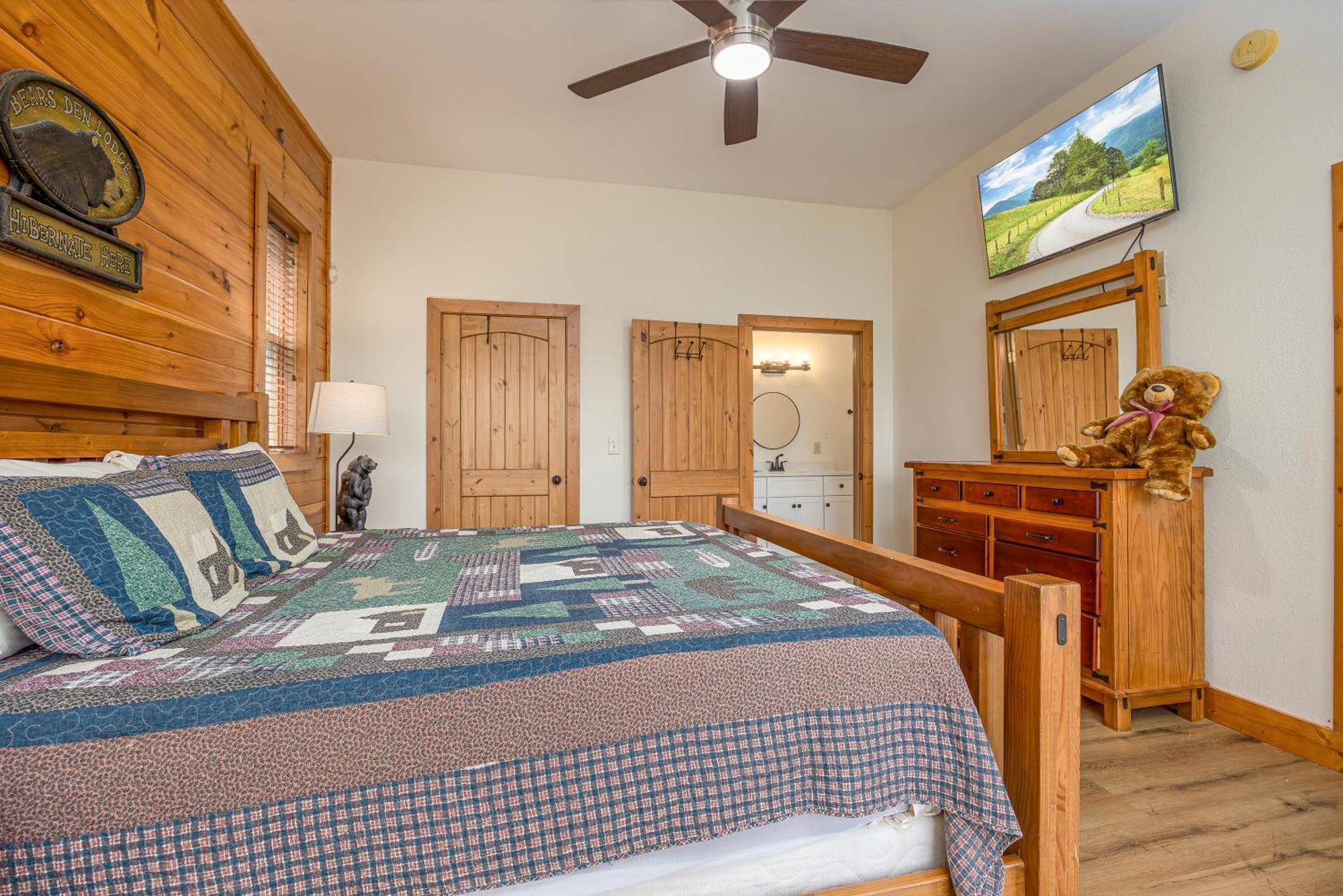 Five Bears Mountain View Lodge Севьервилл Экстерьер фото